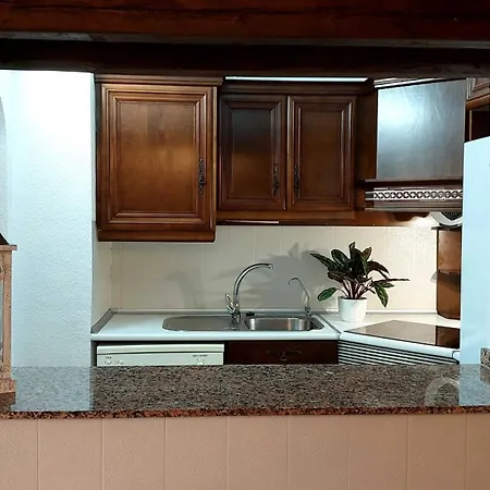 Centrico En 1ª Linea De Playa Con Piscina Y Garaje