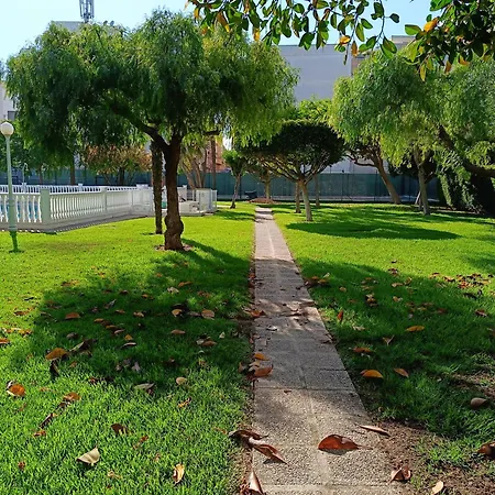 Centrico En 1ª Linea De Playa Con Piscina Y Garaje